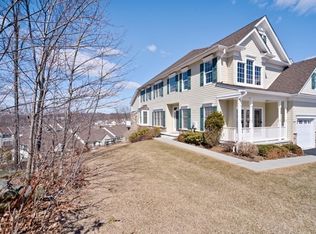 1 Mackenzie Ln N, Denville, NJ 07834