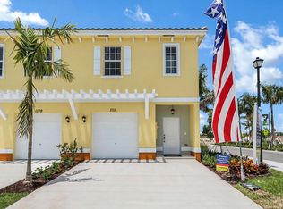 4044 NW 11th St, Lauderhill, FL 33313