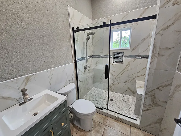 217 E Myrtle St #B — Photo 5
