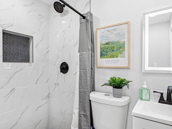 Main House Bathroom 2