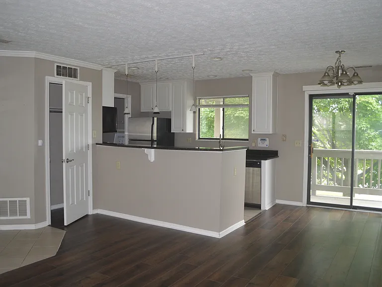 2744 Greystone Dr #D — Photo 5
