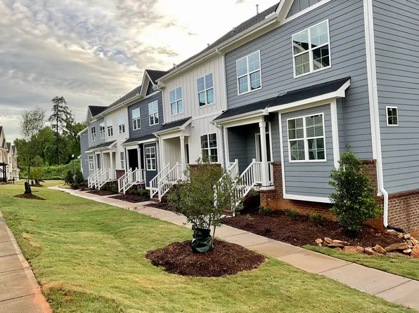 810 Laurel Gate Dr, Wake Forest, NC 27587