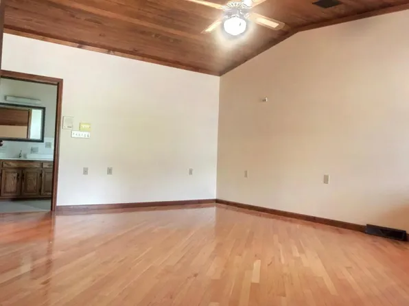 1704 Bristol Caverns Hwy, Bristol, TN 37620