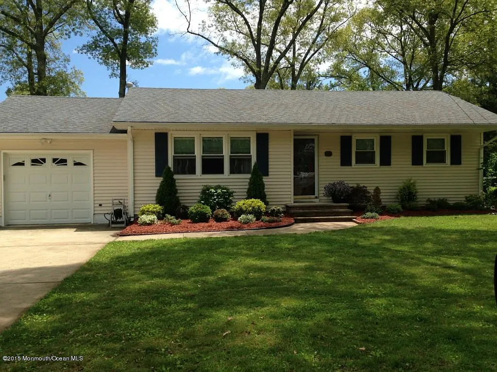 465 Ensign Rd photo 1