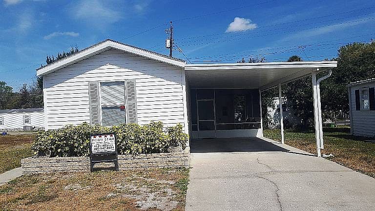 1st image of 884 W Colonial Cir