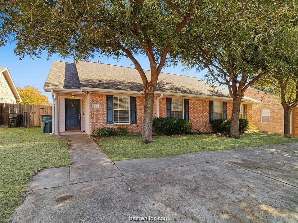 1st image of 2112 Hidden Hollow Cir #Ab