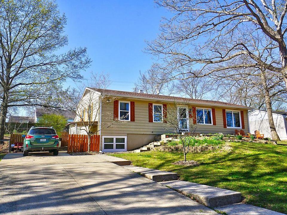 2nd image of 1402 Saint Michael Dr