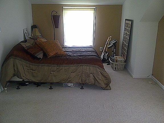 3rd image of 104 Kendall Dr E