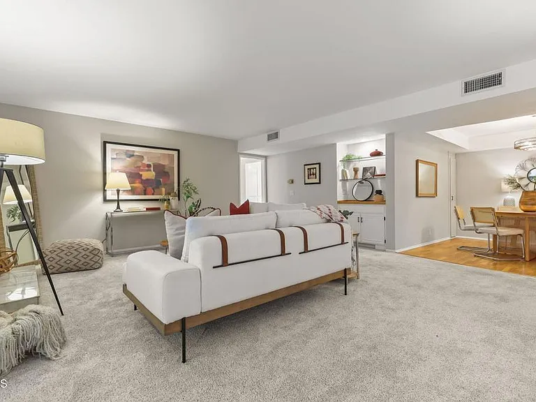 640 S Lake Ave #105 — Photo 7