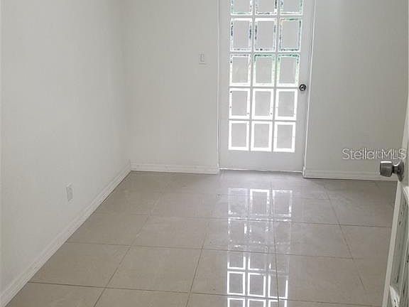 4th image of 11505 Churchill St #1