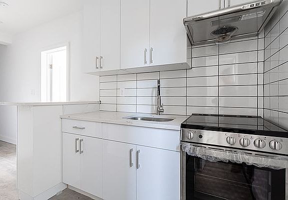 2nd image of 52 Kenmare St APT 7