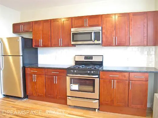 Rented by Dream Space Realty | media 16