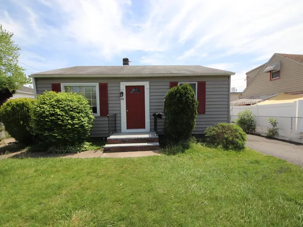 1717 Earhart Rd, Essex, MD 21221