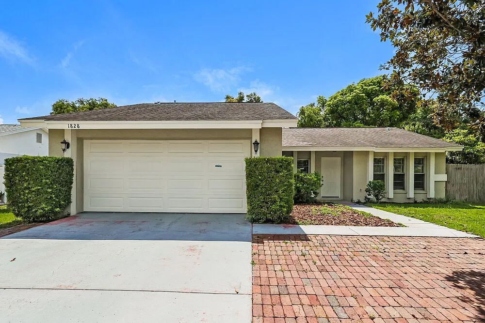 3 bed, 2.0 bath, 1381 sqft, $3,440 — Photo 1