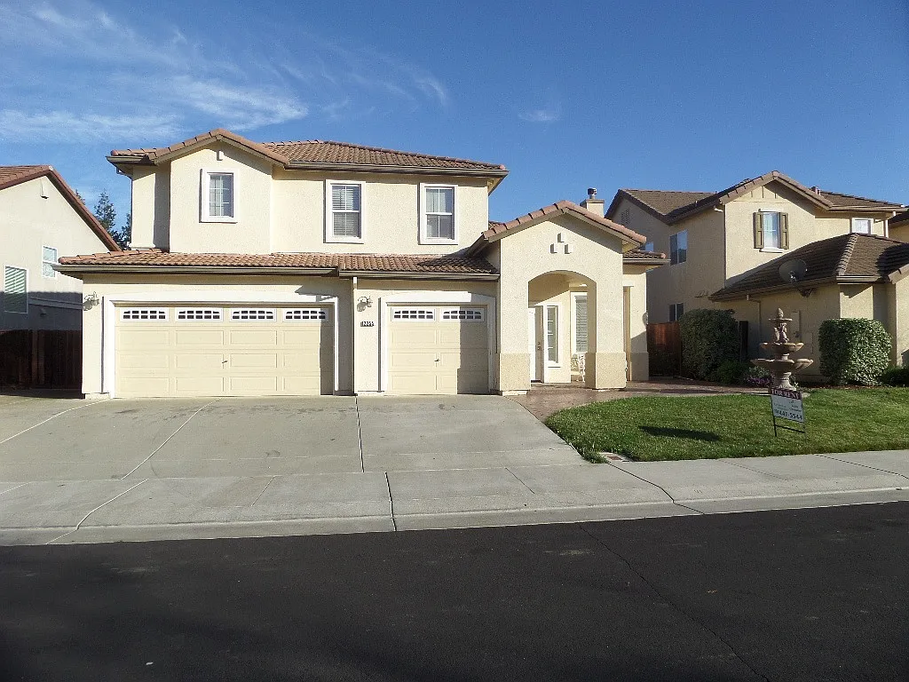 2255 Mariposa Dr photo 1