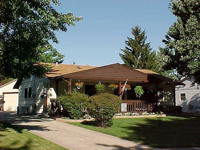 1st image of 755 Central Dr