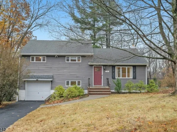 12 Apple Tree Ln, Hanover Twp., NJ 07950