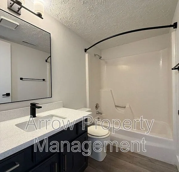 1429 N 34th St #5 — Photo 6