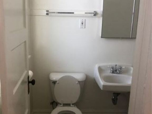 5th image of 5216-22 N Wolcott Ave #5216-1