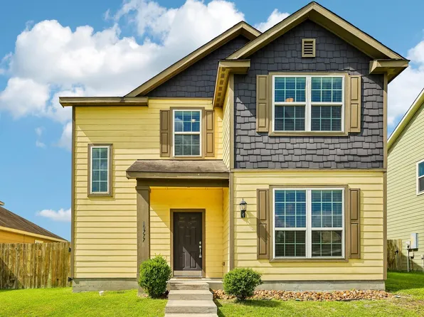 10777 S Lake Mist Ln, Willis, TX 77318