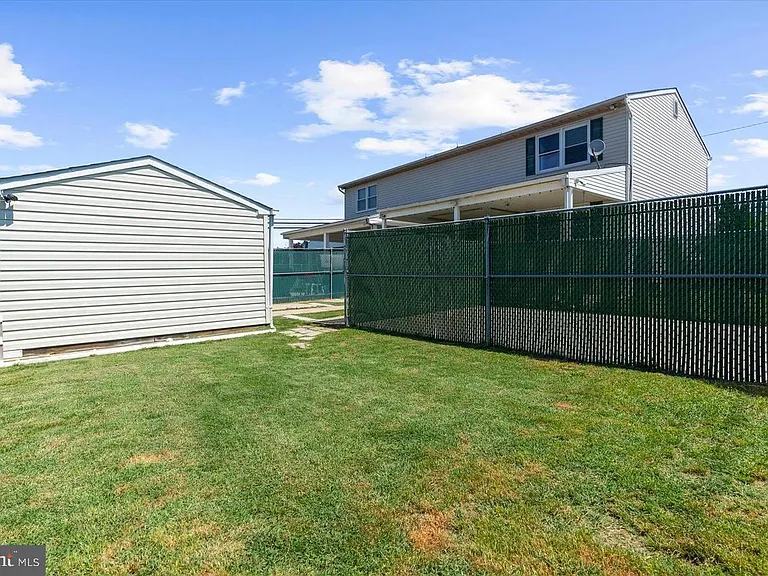 1268 Delbert Ave — Photo 40