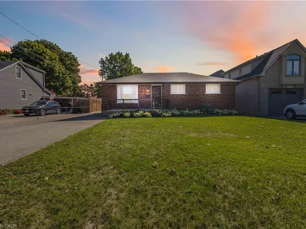 74 Tranquility St, Brantford, ON N3R 3H8