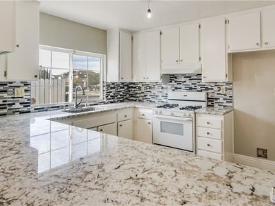 3802 W Avenue K14, Lancaster, CA, 93536