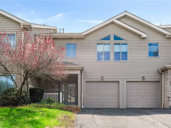 9405 Sundance Dr, Bridgeville, PA 15017