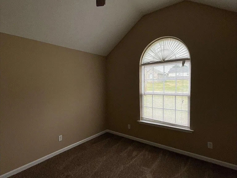 716 McKean Dr — Photo 15