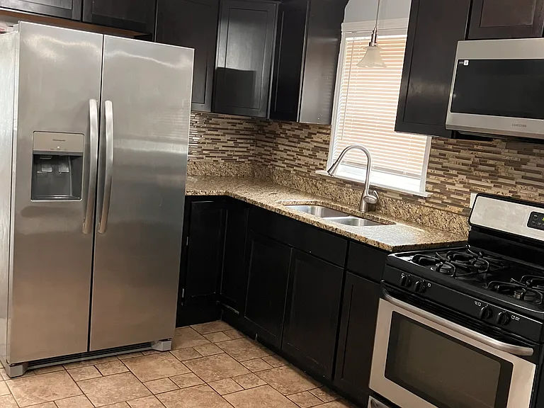 7342 S Rockwell St — Photo 3