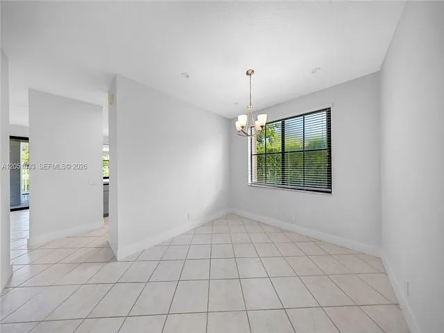 1538 Tamarind Ct — Photo 10