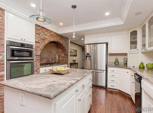 2912 Summit Dr, Escondido, CA 92025