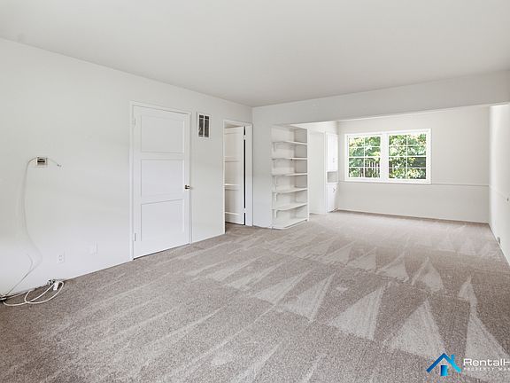 2nd image of 449 N Euclid Ave APT G