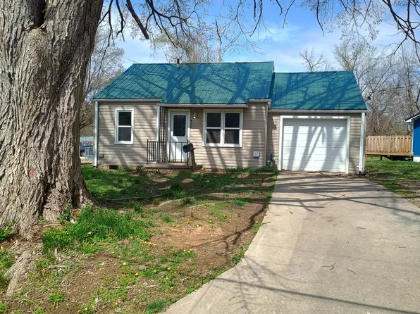 420 E Washington St, Windsor, MO 65360