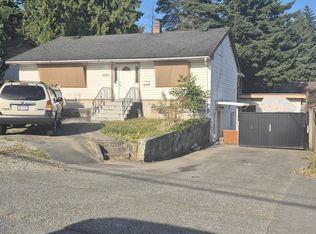 10566 138th St, Surrey, BC V3T 4K5