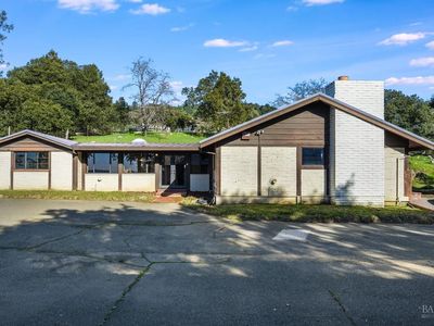 4720 Petaluma Hill Road, Santa Rosa, CA, 95404