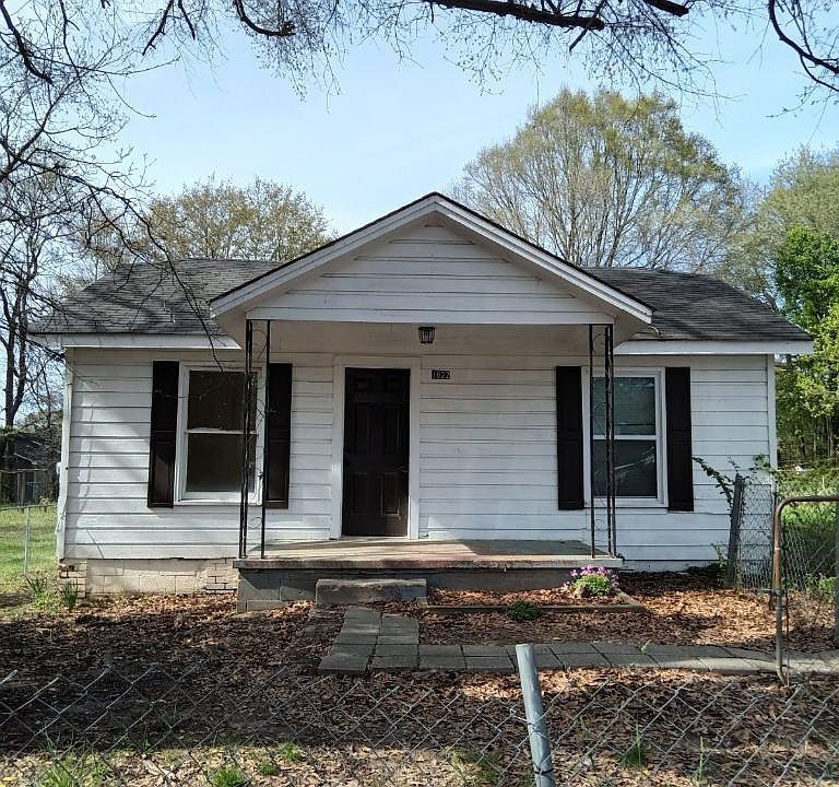 1st image of 1622 W McFarland Ave
