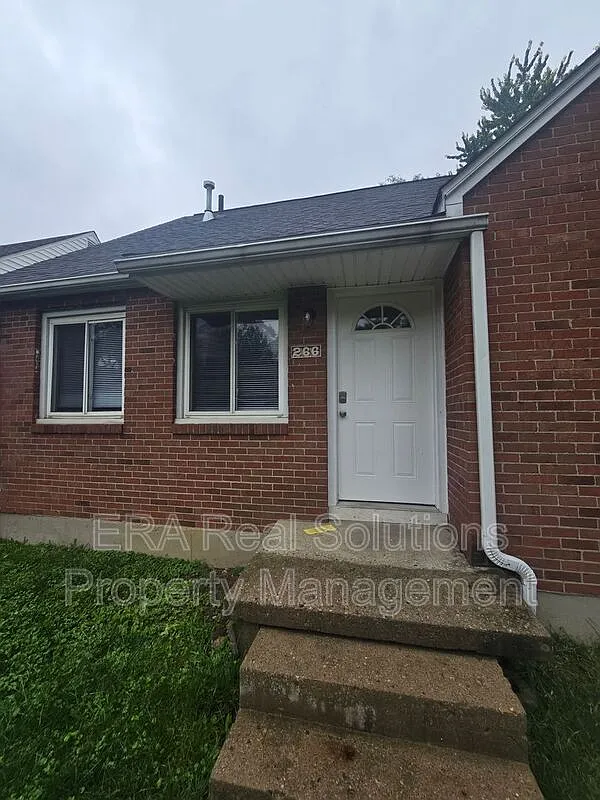 2 bed, 1.0 bath, 744 sqft, $925 — Photo 1