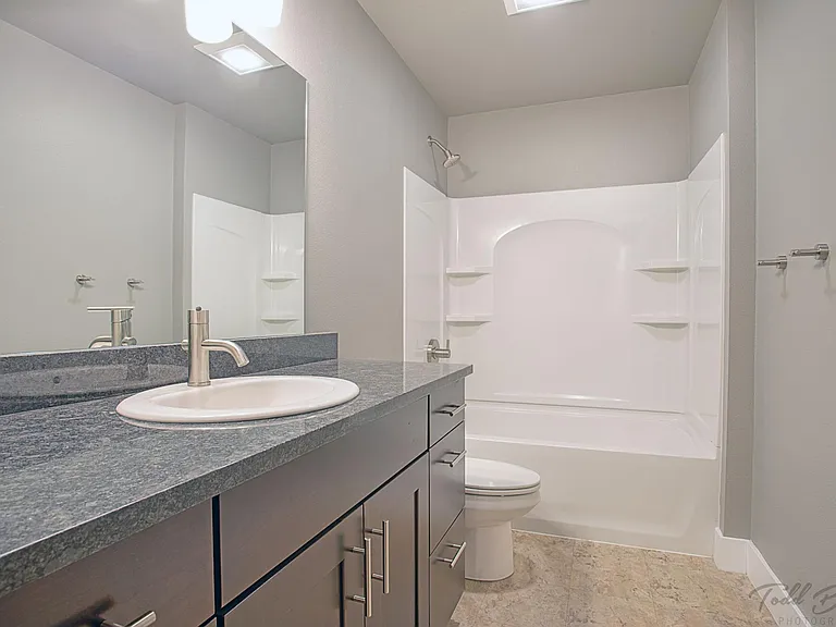 2907 E Palmdale Dr #1 — Photo 32