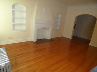 6323 N Mozart St APT 2F, Chicago, IL 60659
