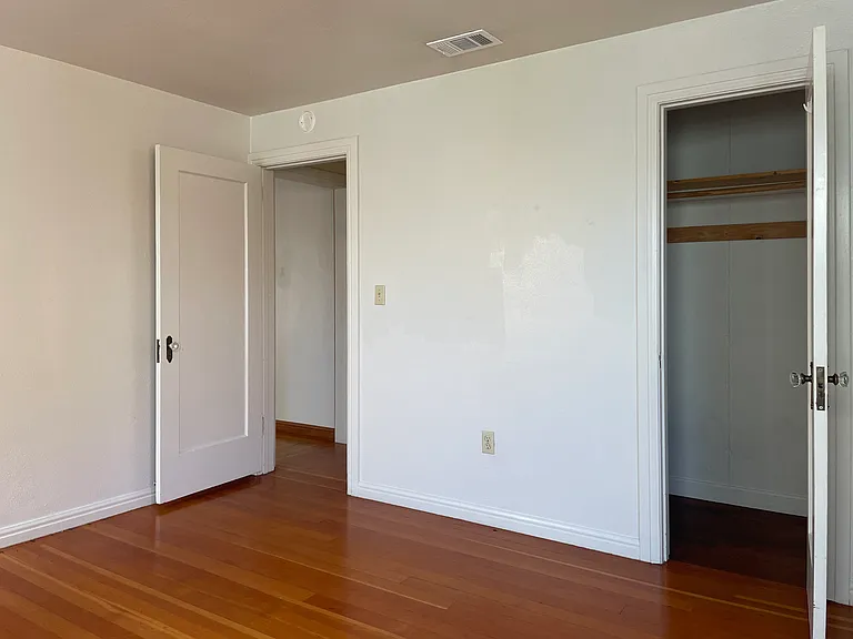 2926 G St — Photo 15
