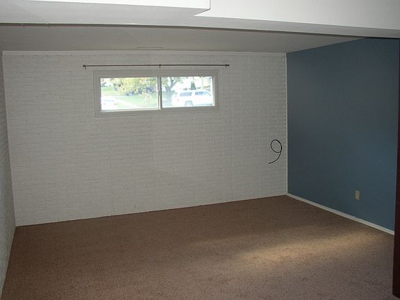 4th image of 313 Diana Dr