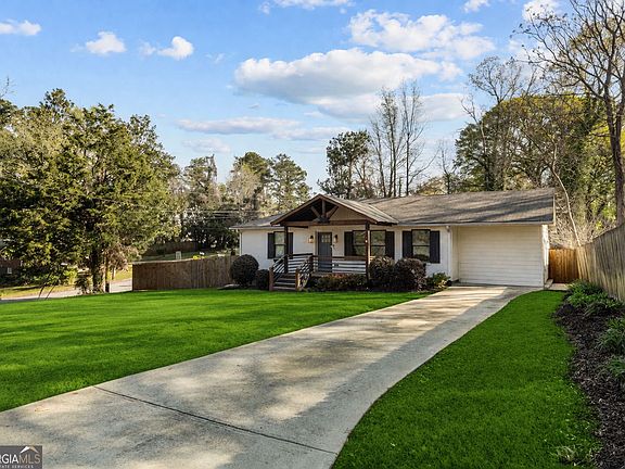 2nd image of 2626 Habersham Dr