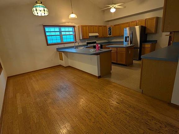 2nd image of 807 Ripplebrook Dr