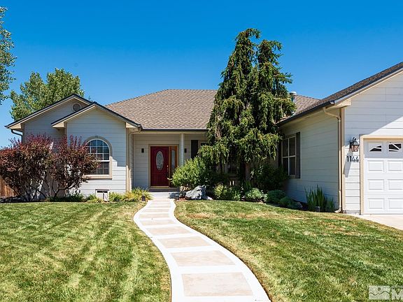3rd image of 1144 Country Club Dr