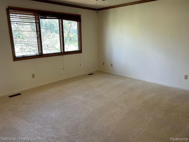 6572 Ridgeview Dr — Photo 10