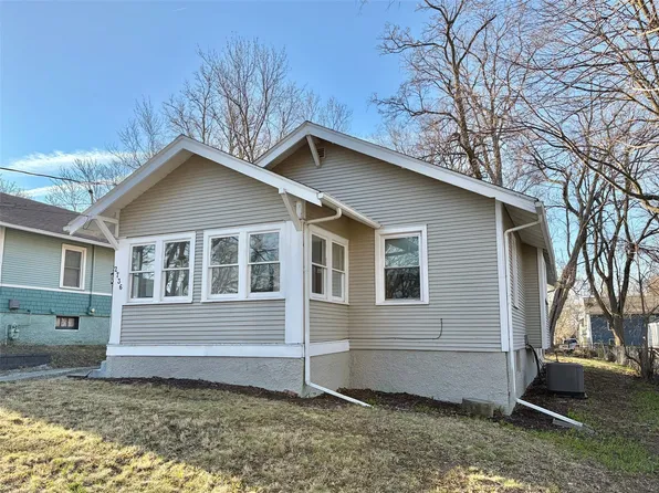 2736 Mondamin Ave, Des Moines, IA 50310