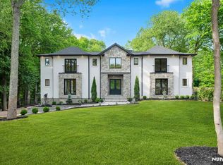 165 Hickory Ln, Closter, NJ 07624