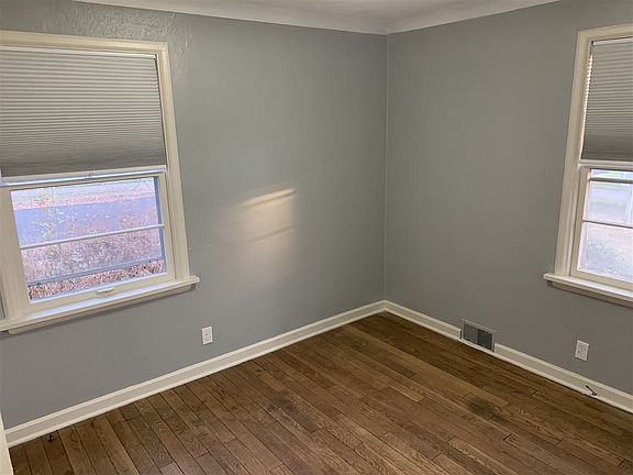 5th image of 2403 W Lacrosse Ave