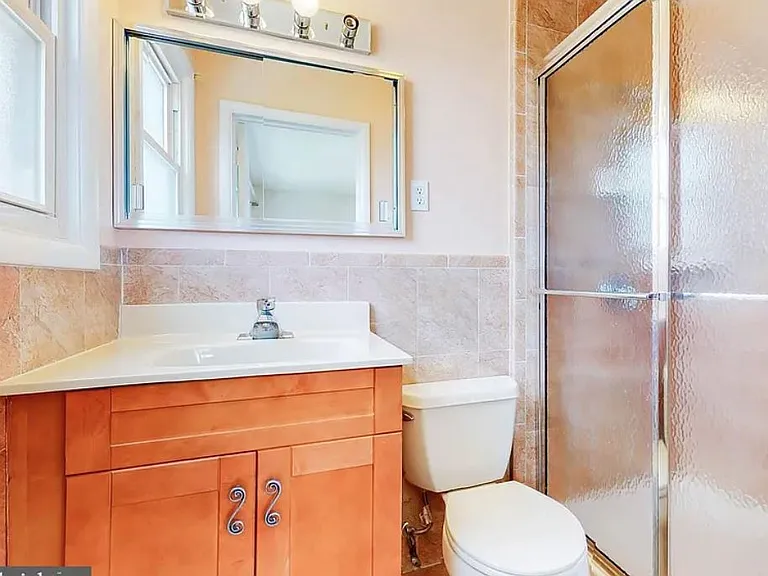 2413 Hal Cir — Photo 6